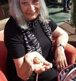 Scriitorii băcăuani s-au întâlnit cu Nora Iuga